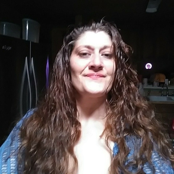 Meet your Posher, Melissa - Picture 1 of 1